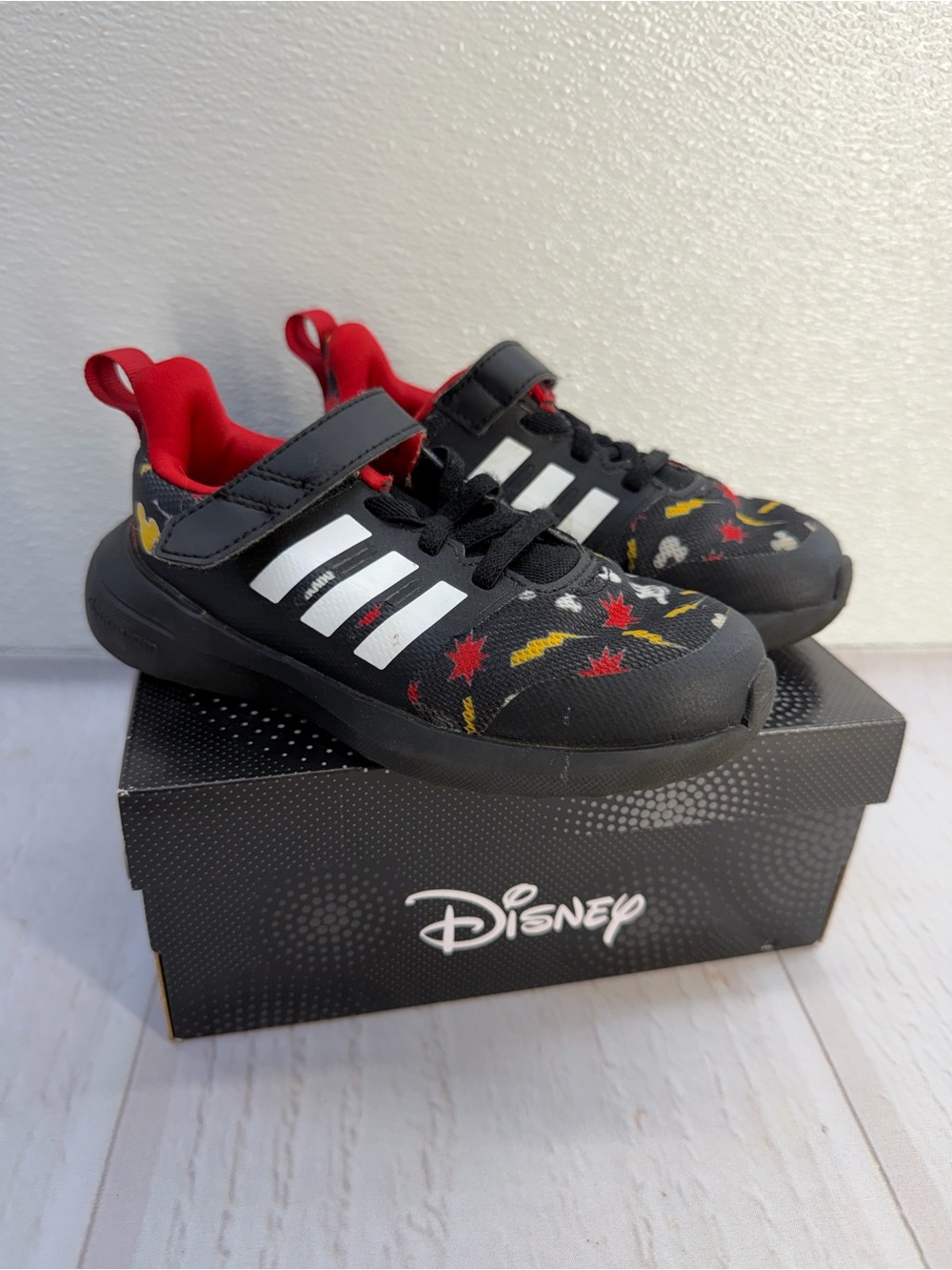 Adidas Disney Mickey Mouse Kids Sneakers Black Red Size 10K